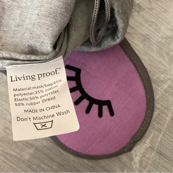 LIVING PROOF Perfect Hair Day Dry Shampoo HAIR KIT - Picture 15 of 16